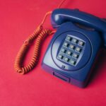 Luz Azul do Celular: Desvende os Impactos na Saúde dos Olhos e no Seu Sono — como a luz azul do celular afeta a saúde dos olh