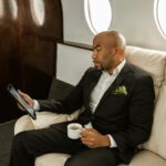 Para conseguir capital de giro para começar negócio com pouco investimento, explore opções como microcrédito, empréstimos par