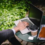 Como Conseguir Emprego Remoto no Exterior Morando no Brasil: O Guia Completo para sua Carreira Global — como conseguir empreg