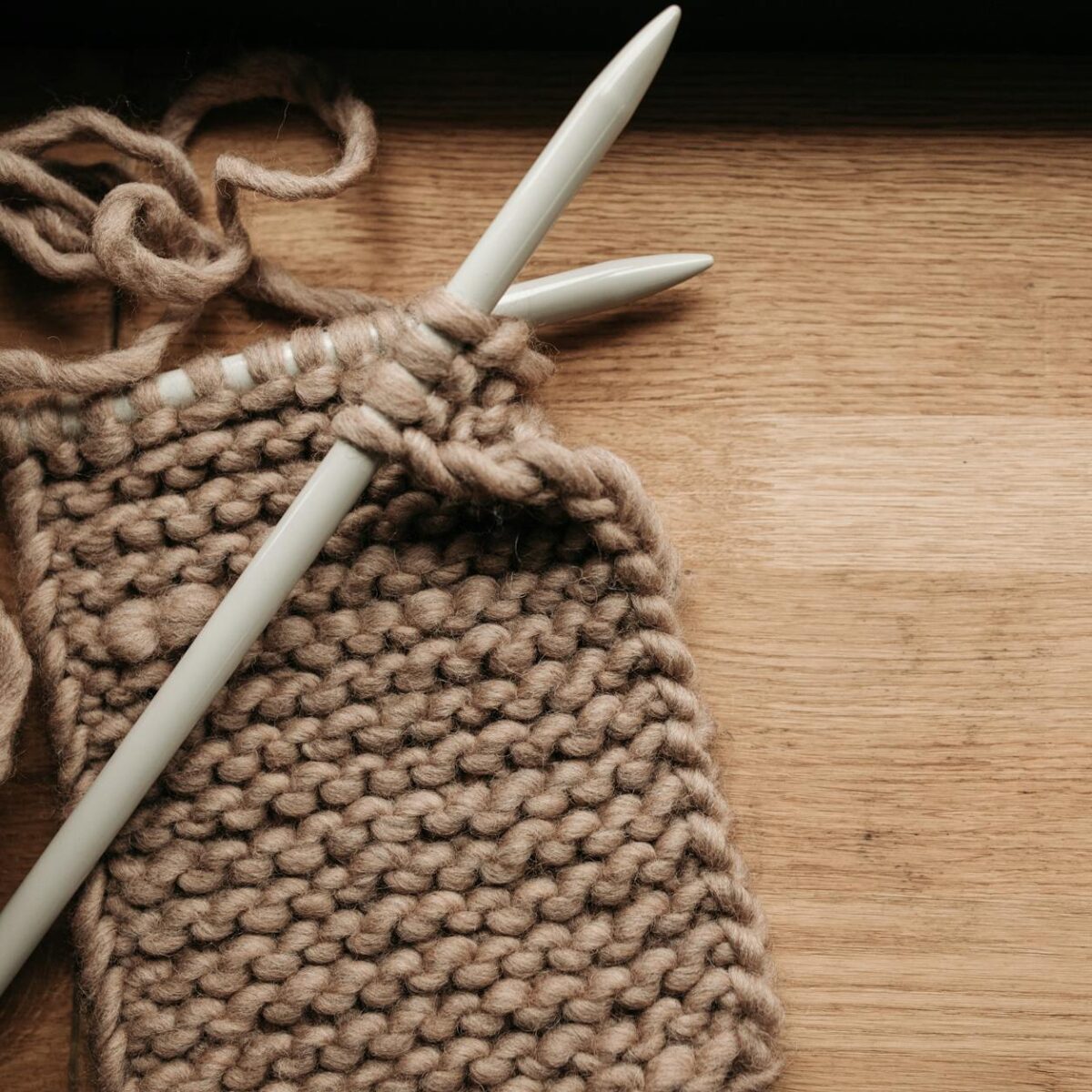Como consertar pequenos furos em roupas de malha em casa — como consertar pequenos furos em roupas de malha em casa | Jornal