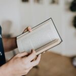 Desvende o Hábito da Leitura: Seu Guia Completo para Ler 10 Páginas por Dia e Transformar Sua Vida — como criar o hábito da l