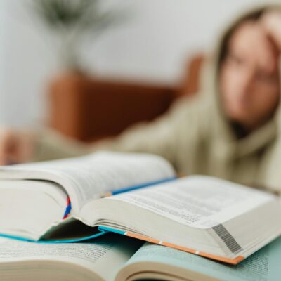 Domine a Memória: Estratégias Infalíveis para Memorizar Textos Longos em Concursos Públicos — como memorizar textos longos pa
