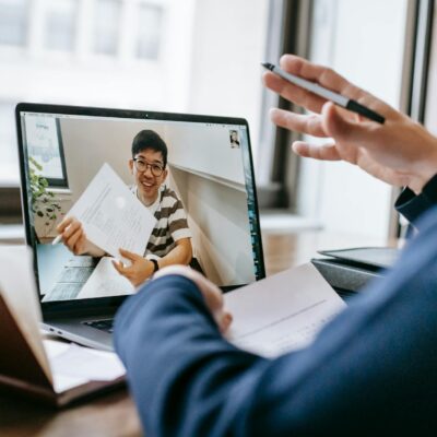 Entrevista por Vídeo Chamada: O Guia Definitivo para Conquistar a Vaga dos Seus Sonhos — como se preparar para uma entrevista