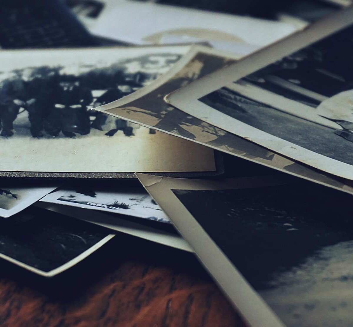 Reviva Suas Memórias: As Melhores Ferramentas de IA para Restaurar Fotos Antigas com Qualidade Profissional — ferramentas de