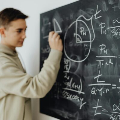 Gabarite Matemática no ENEM: Os Melhores Canais do YouTube para Estudar Gratuitamente — melhores canais do youtube para estud