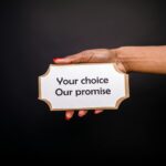 Para divulgar negócios com pouco dinheiro nas redes sociais, foque em estratégias orgânicas como criação de conteúdo relevant