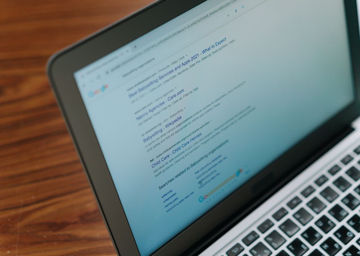 Conferir os dados de agências, veículos e empresas de comunicação